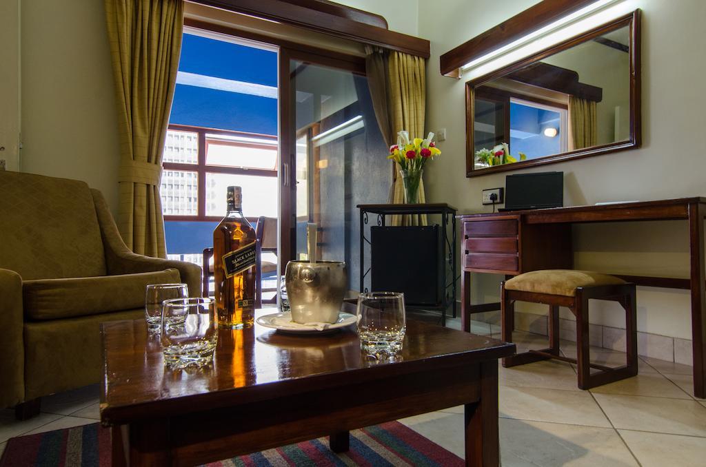 Sentrim 680 Hotel ナイロビ エクステリア 写真